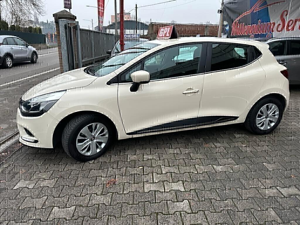 Renault Clio IV Berlina | 90CV 66KW | 0.9L GPL |