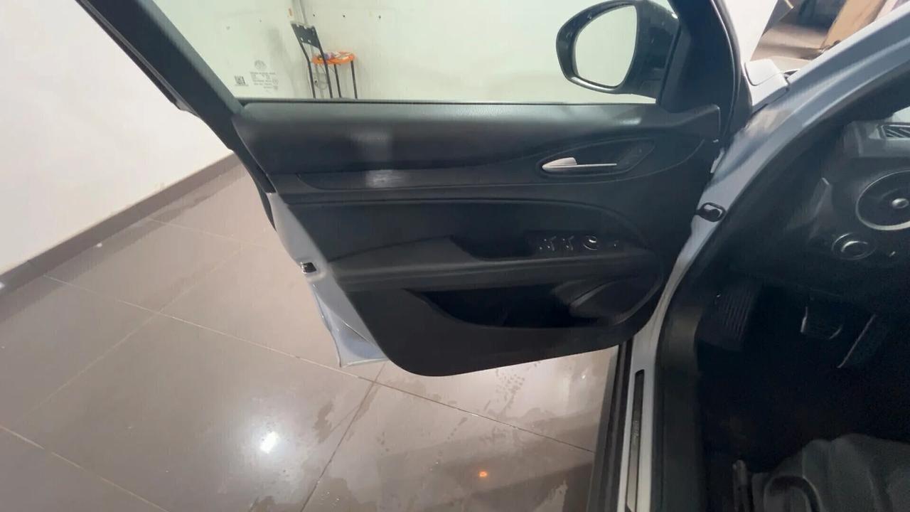 Alfa Romeo Stelvio 2.2 Turbodiesel 210 CV AT8 Q4 Super SU ORDINAZIONE