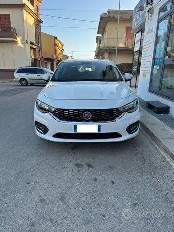 Fiat Tipo Berlina 1.6 120 cv LOUNGE ALCANTARA 2017