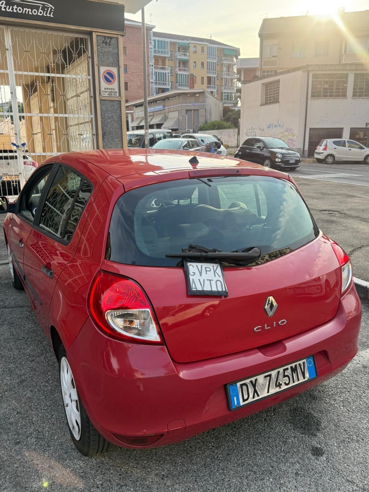 Renault Clio 1.2 16V 5 porte Luxe