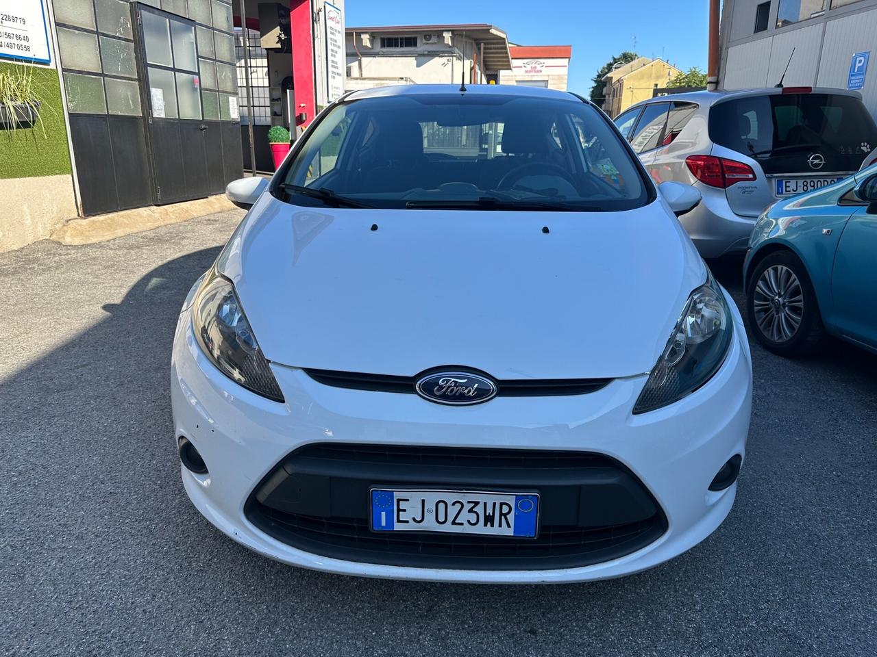 Ford Fiesta 1.2 82CV BENZINA EURO 5 NEOPATENTATI