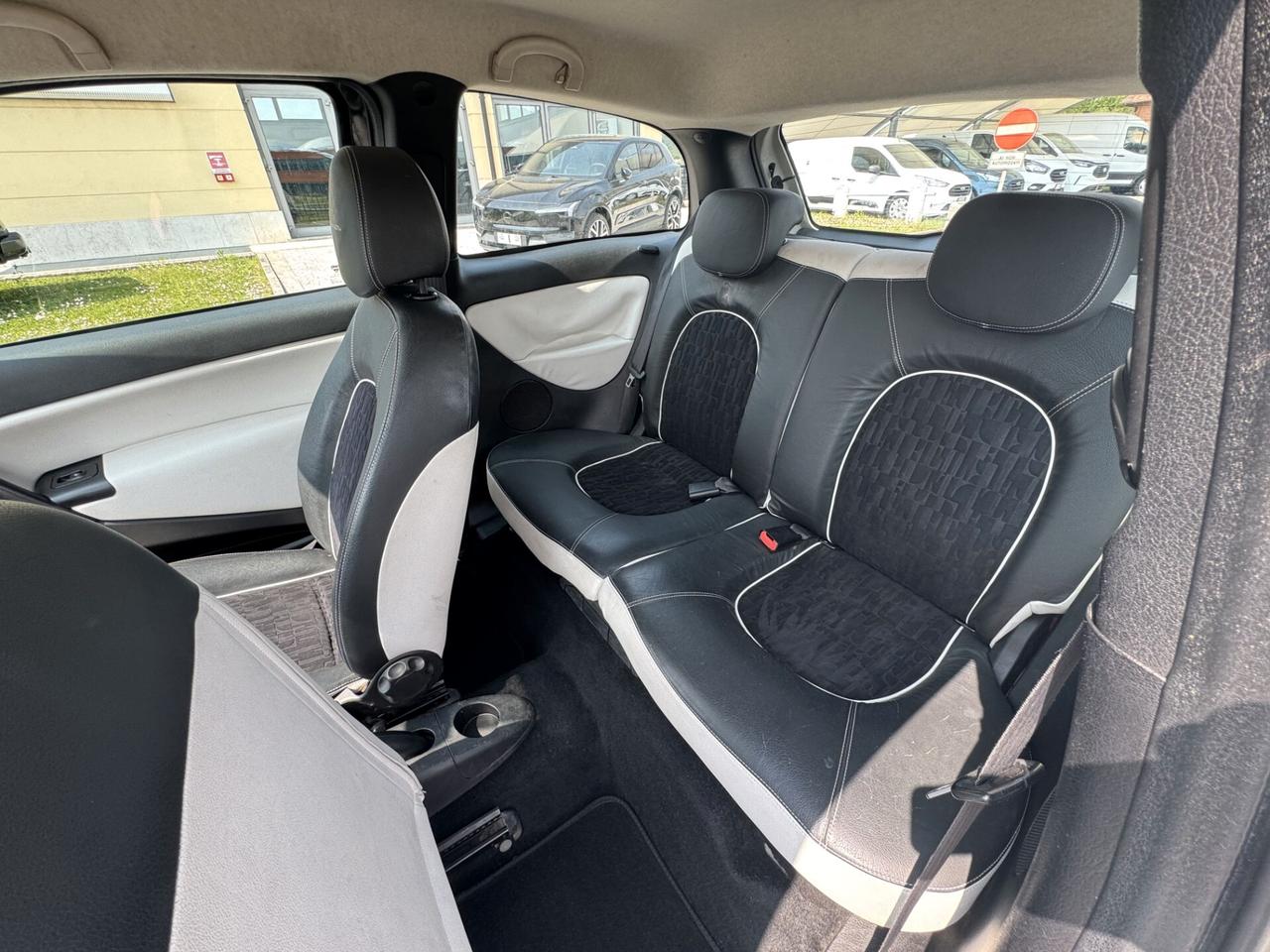 Lancia Ypsilon 1.3 MJT 75CV Elle Edition