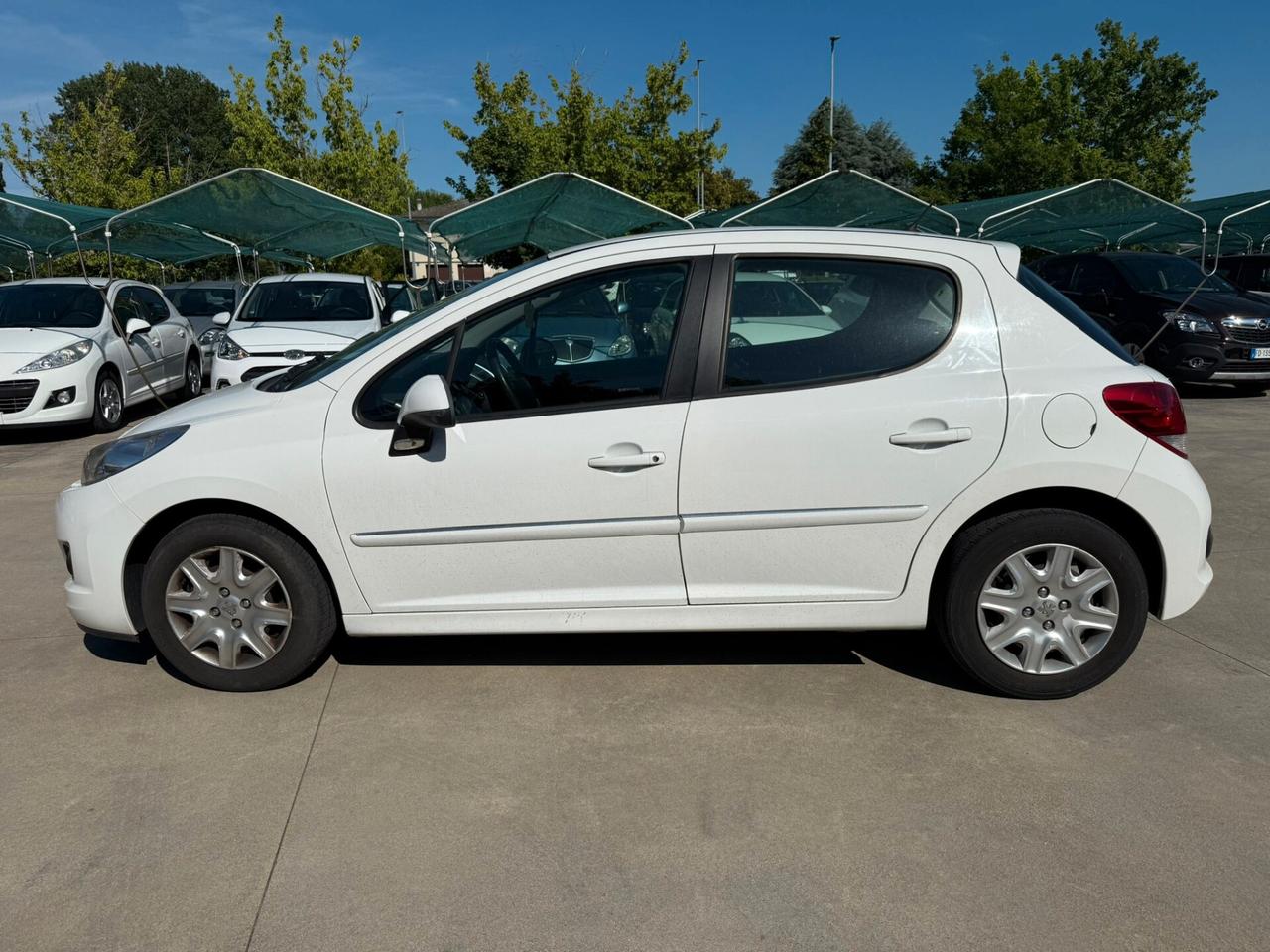 Peugeot 207 5p 1.4 eco-GPL valido fino 2033