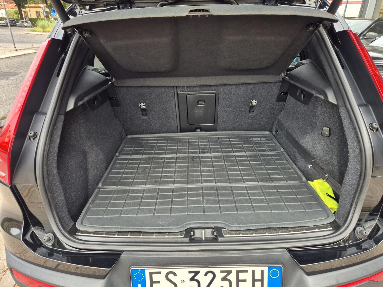 Volvo XC40 D4 AWD Geartronic R-design