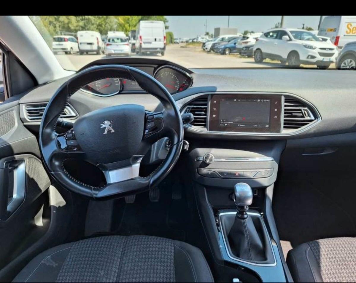 Peugeot 308 Blue 1.6 HDI 120 SW,Navi,LED,UNIPRÒ