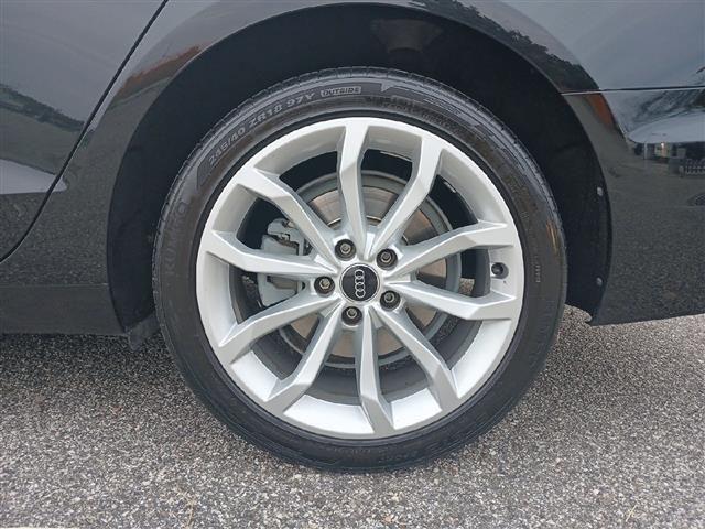 AUDI A4 Avant 30 2.0 TDI mHEV 136cv Business S tronic