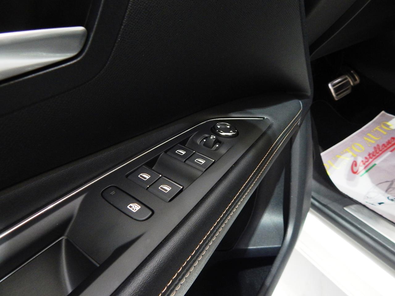 Peugeot 3008 1.5 bluehdi GT Pack EAT8 TETTO-NAVI-PELLE-PARK-LED