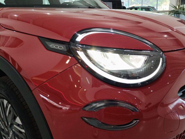 FIAT 600 Hybrid 110 CV DCT MHEV Business