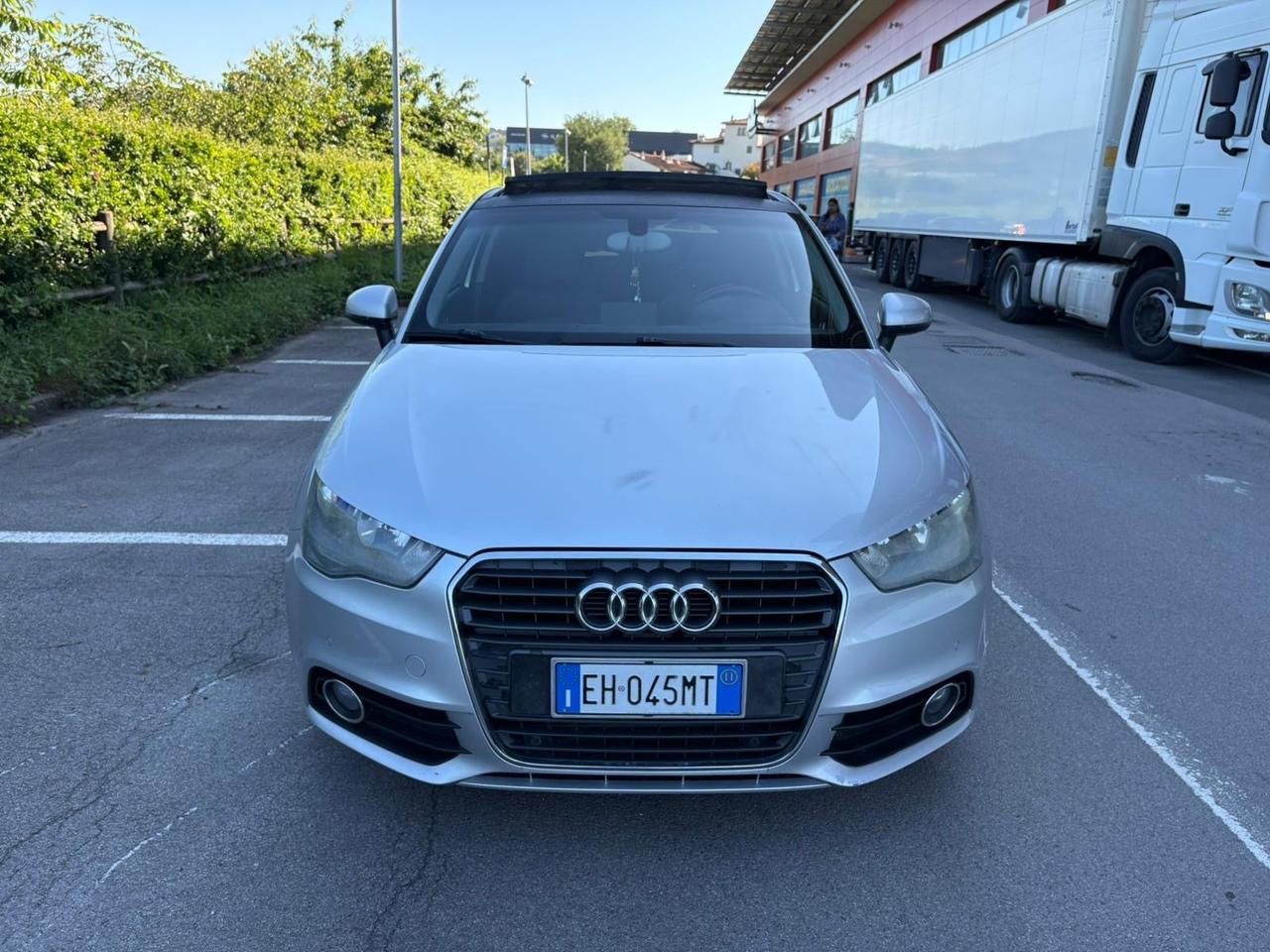 Audi A1 1.6 TDI 105 CV Attraction 281.000 KM TETTUCCIO APRIBILE