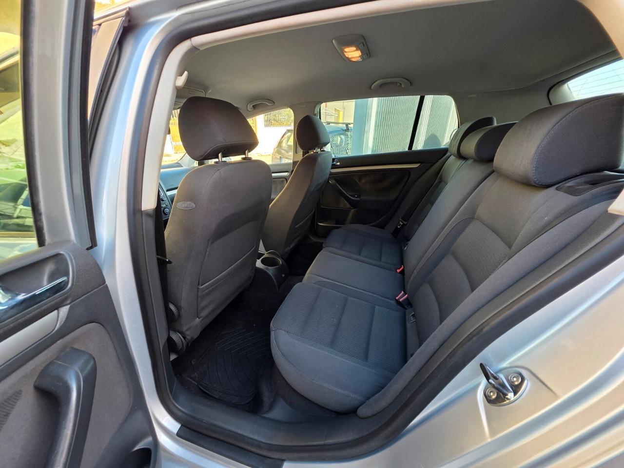 Volkswagen Golf 2.0 16V TDI 5p. Comfortline