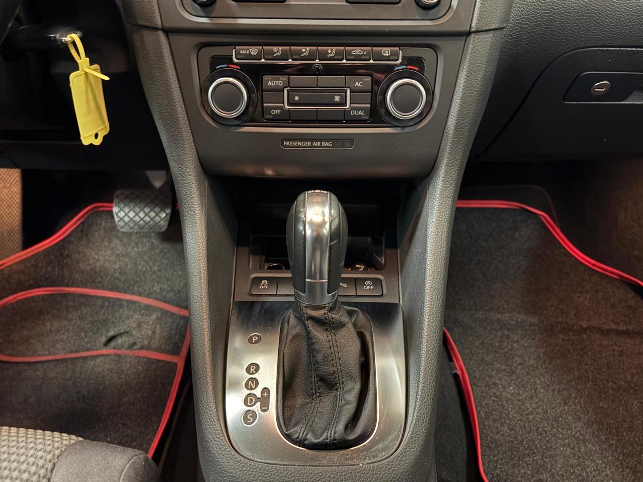 Volkswagen Golf 5p 1.6 tdi Highline dsg