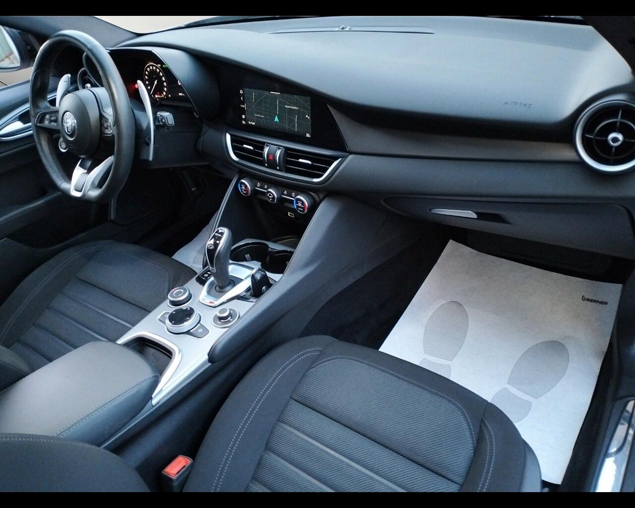 ALFA ROMEO Giulia (2016) Giulia 2.0 Turbo 280 C...