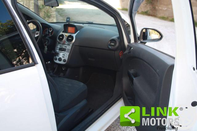 OPEL Corsa 1.2 3 porte b-color NEOPATENTATI