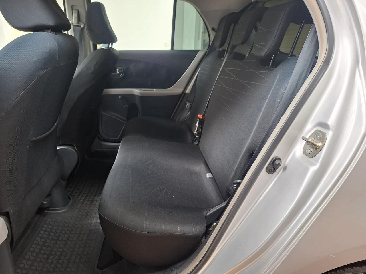 Toyota Yaris 5p 1.0 Sol, navi, telecamera, bluetooth.