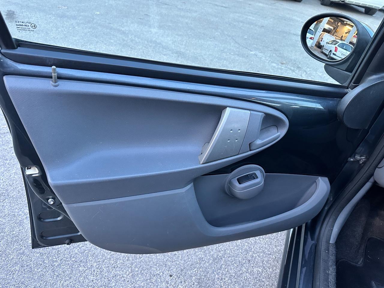 Toyota Aygo 1.0 12V VVT-i 5 porte Sol