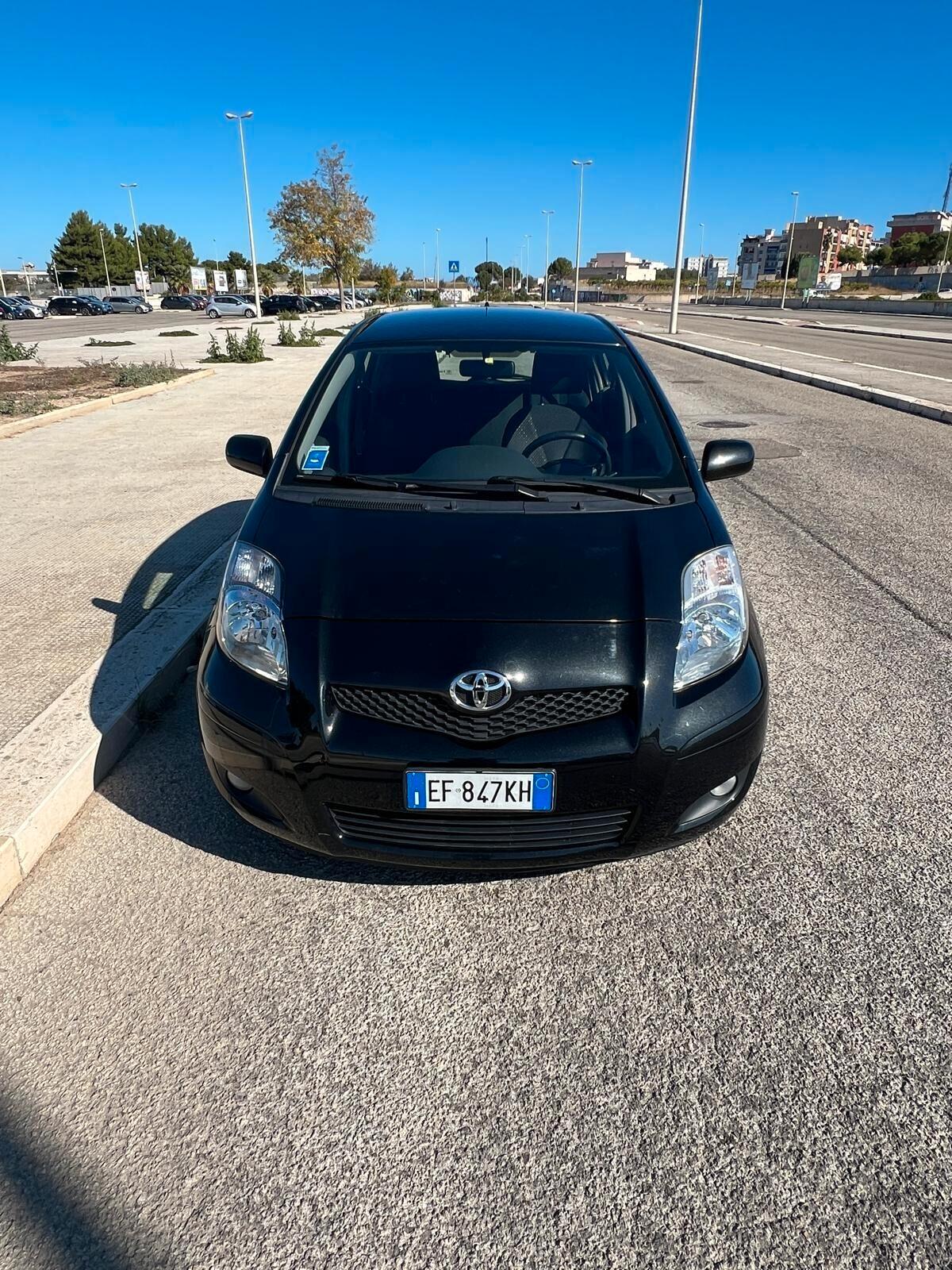 Toyota Yaris 1.3 5 porte Sol - 2011