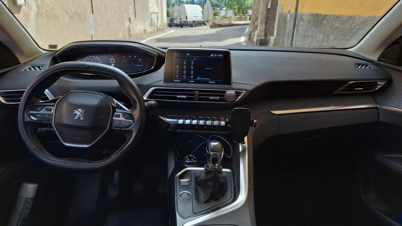 PEUGEOT 3008 1.5 HDI ALLURE