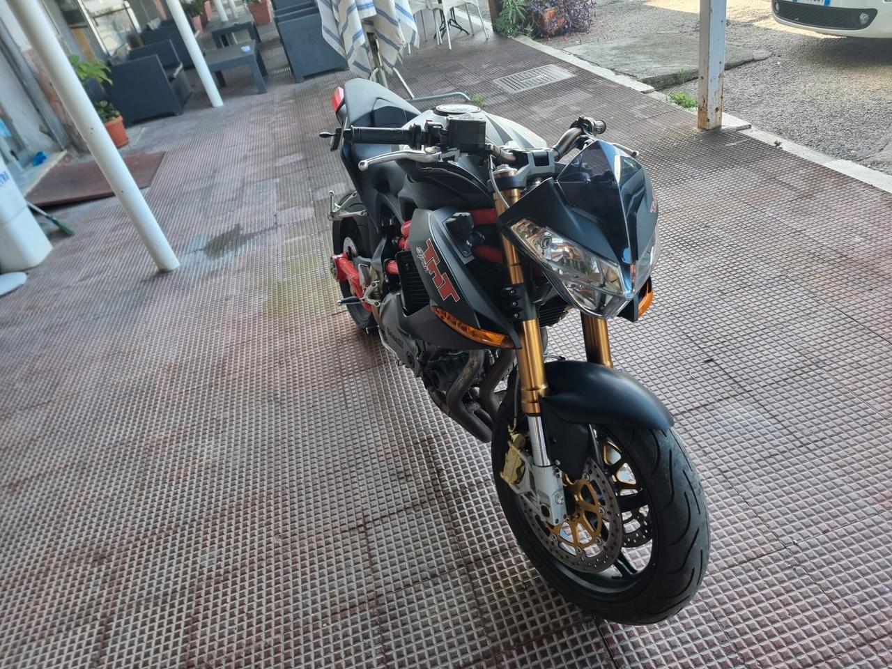 Benelli tnt sport 1130