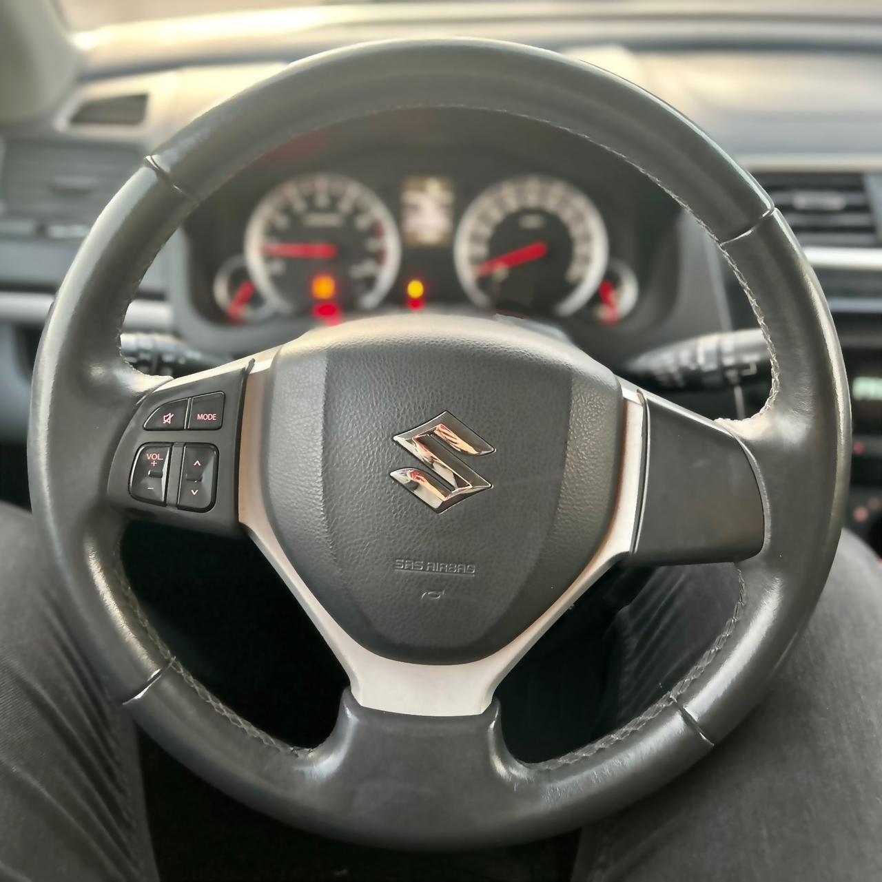 Suzuki Swift 5p GL Top Red Edition Neopatentati