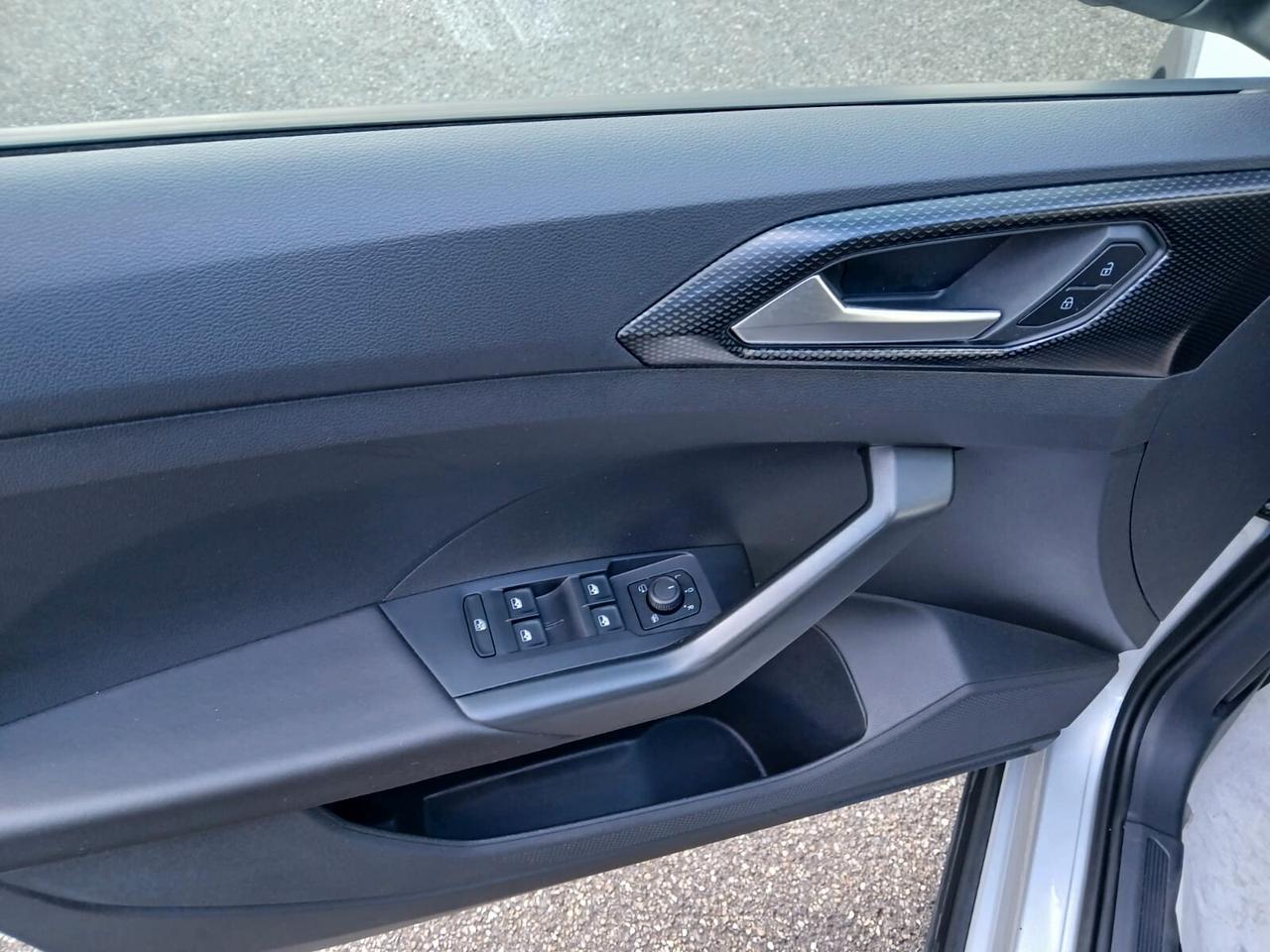 Volkswagen T-Cross 1.0 TSI 110 CV Sport