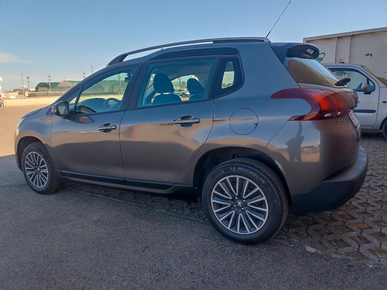 PEUGEOT 2008 1.5 DIESEL 102 cv 11/2018 1 PROP. KM 83.000