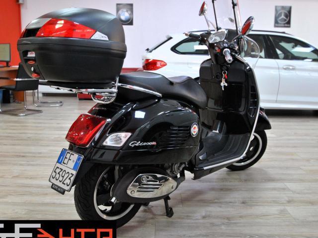Vespa GTS 300