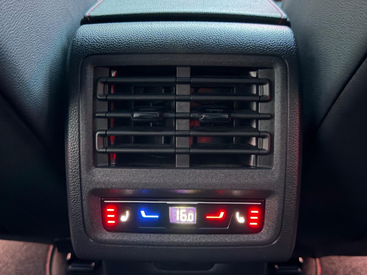 Volkswagen Golf 8 GTI 2.0 TSI 245 CV