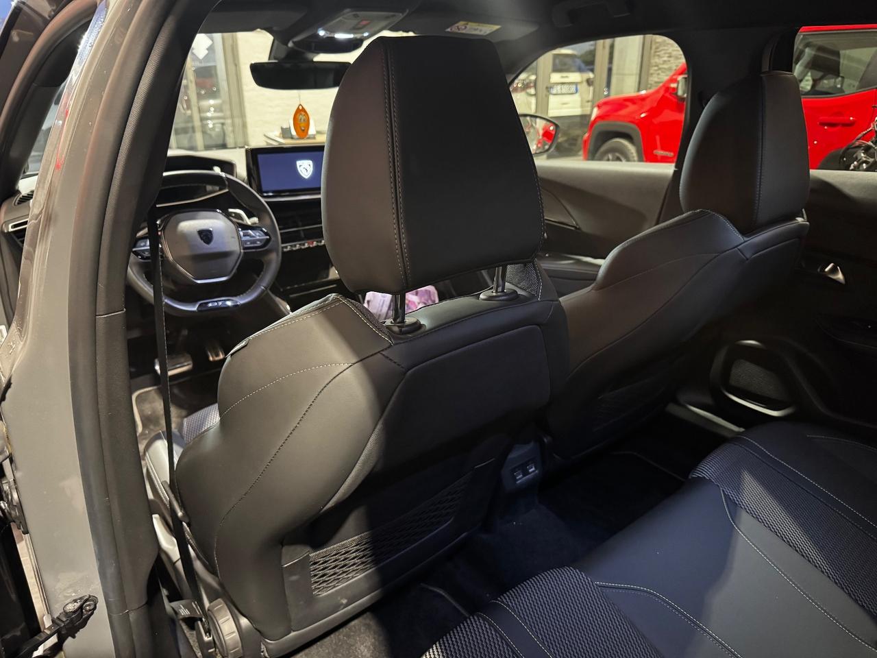 Peugeot 2008 BlueHDi 130 S&S EAT8 GT