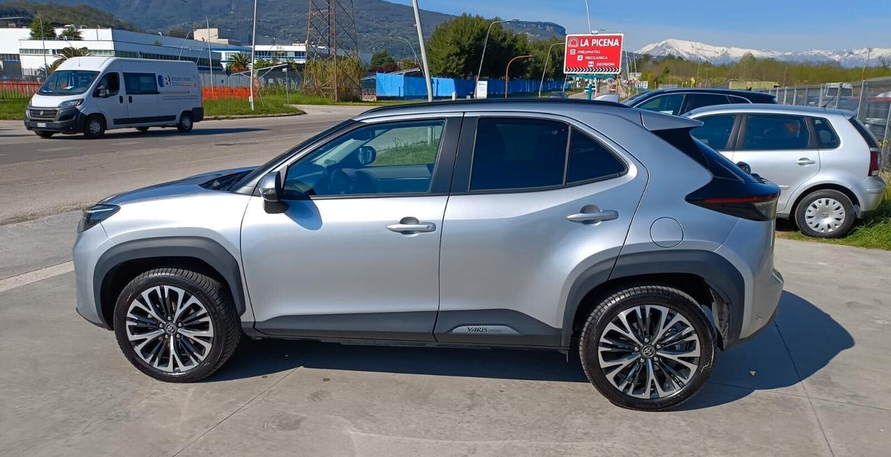 Yaris Cross 1.5 Hybrid 130 CV 5p. E-CVT AWD-i Lounge