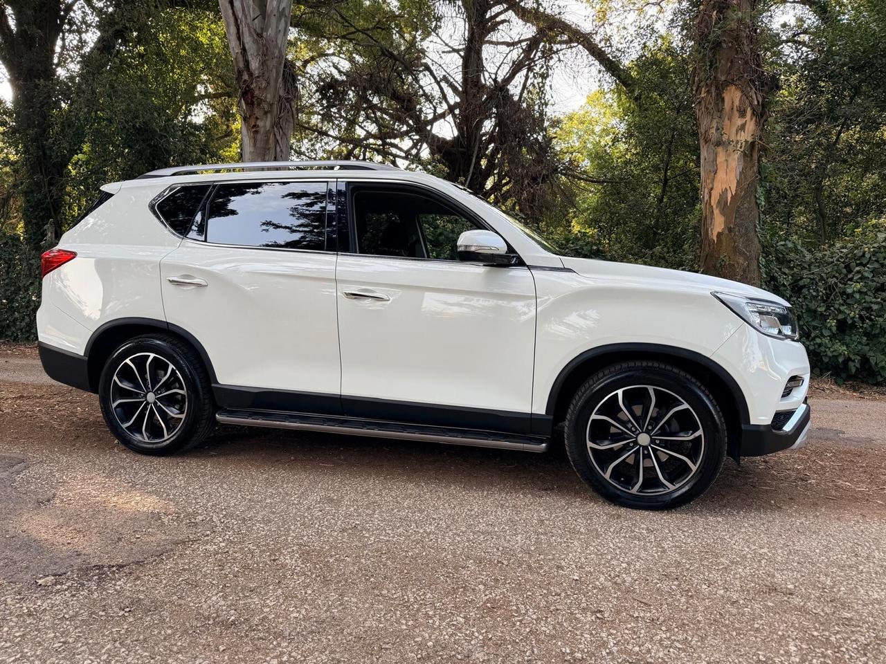 Ssangyong REXTON 2.2 4X4 gancio traino