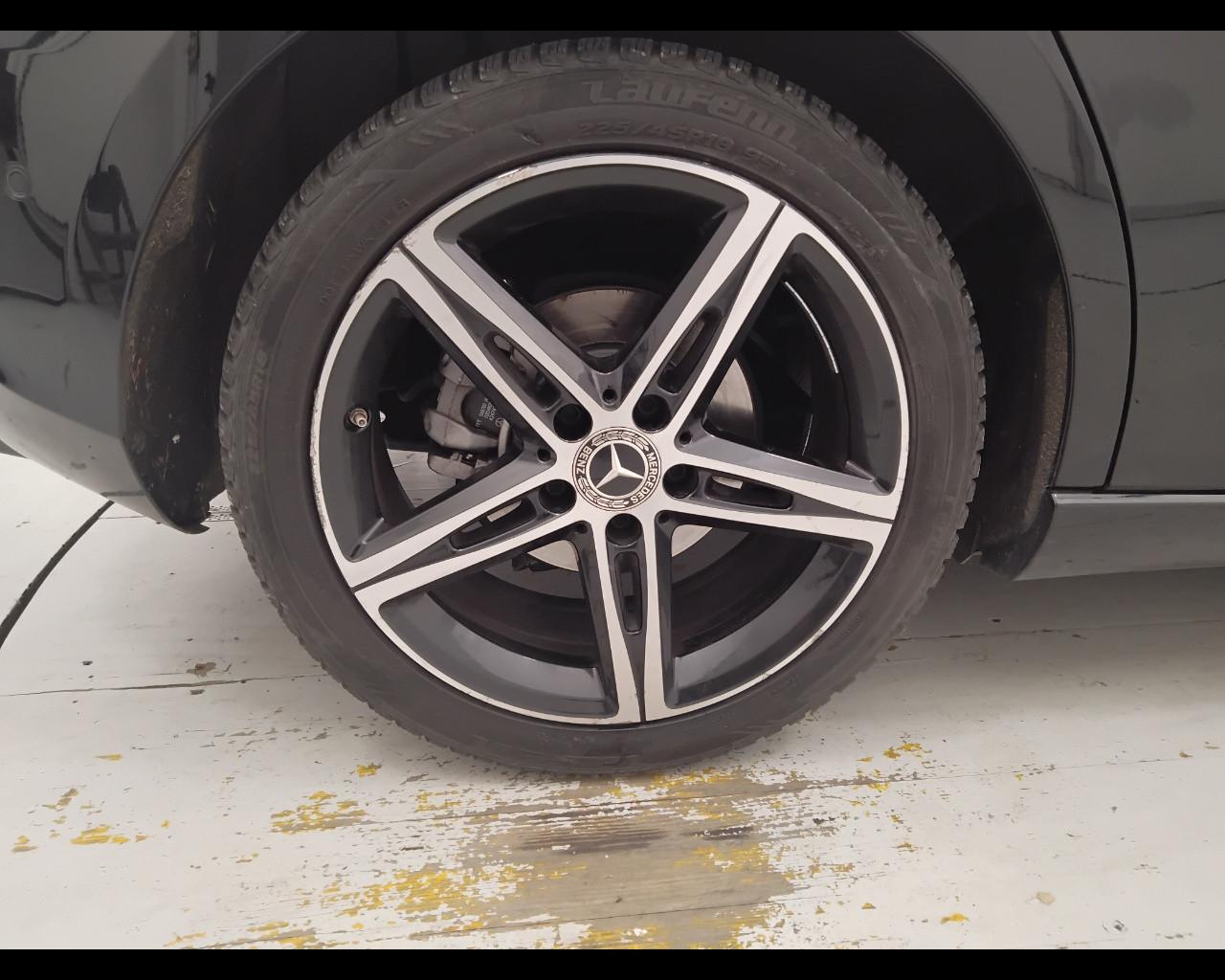 Mercedes-Benz Classe A - W177 2018 - A 180 d Sport auto