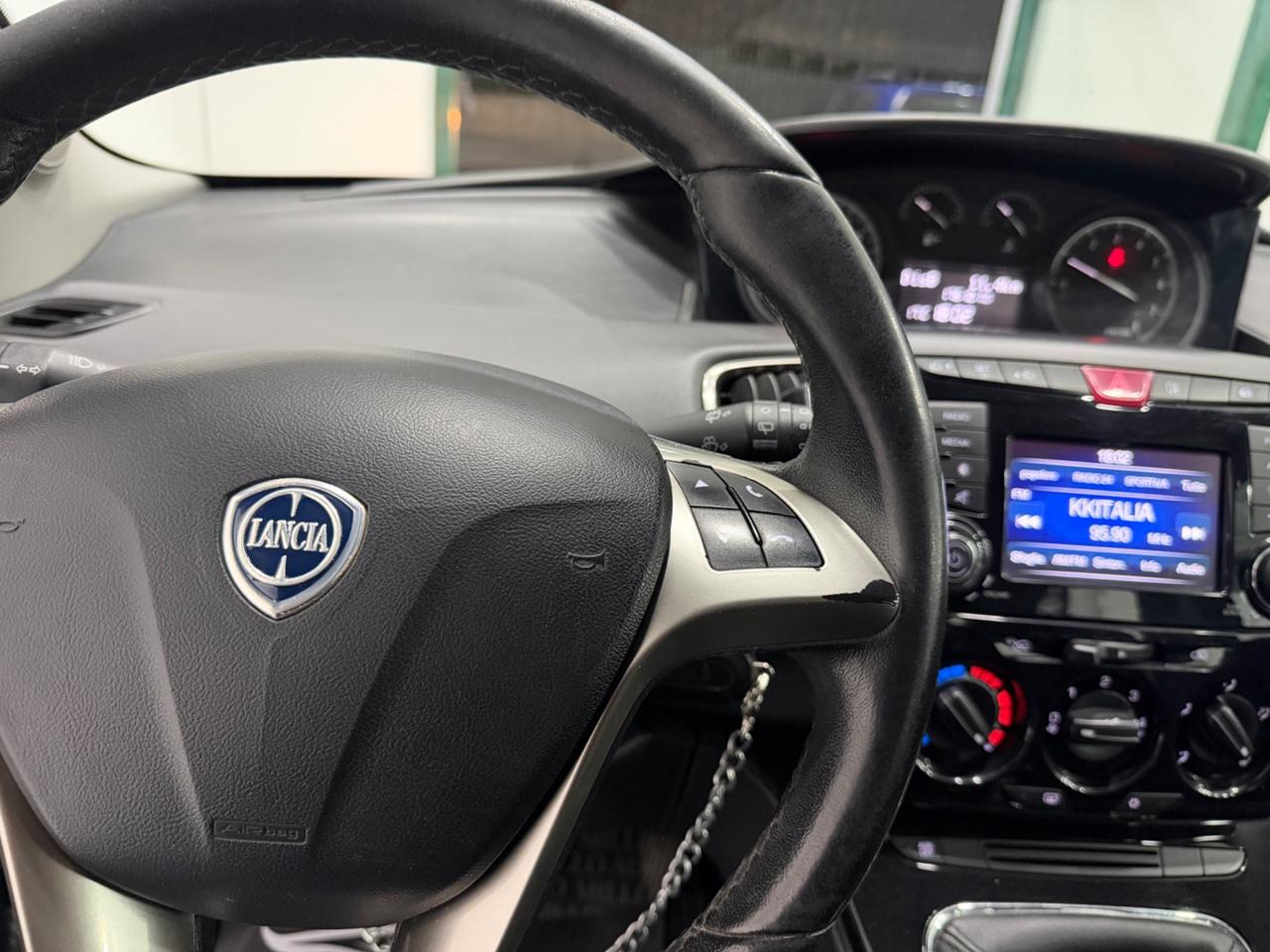 Lancia Ypsilon 1.2 69 CV 5 porte GPL Ecochic Gold