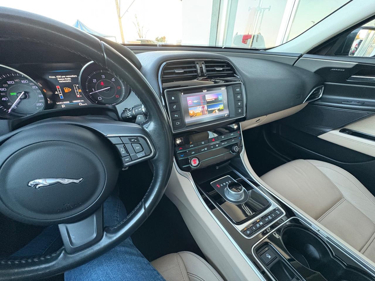 Jaguar XE 2.0 D Turbo aut. Portfolio