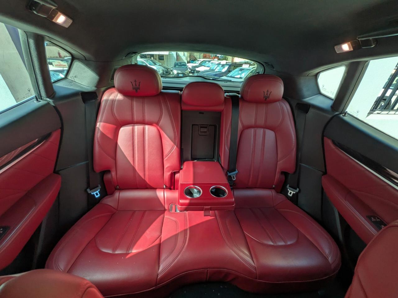 Maserati Levante V6 250cv Diesel AWD Gransport