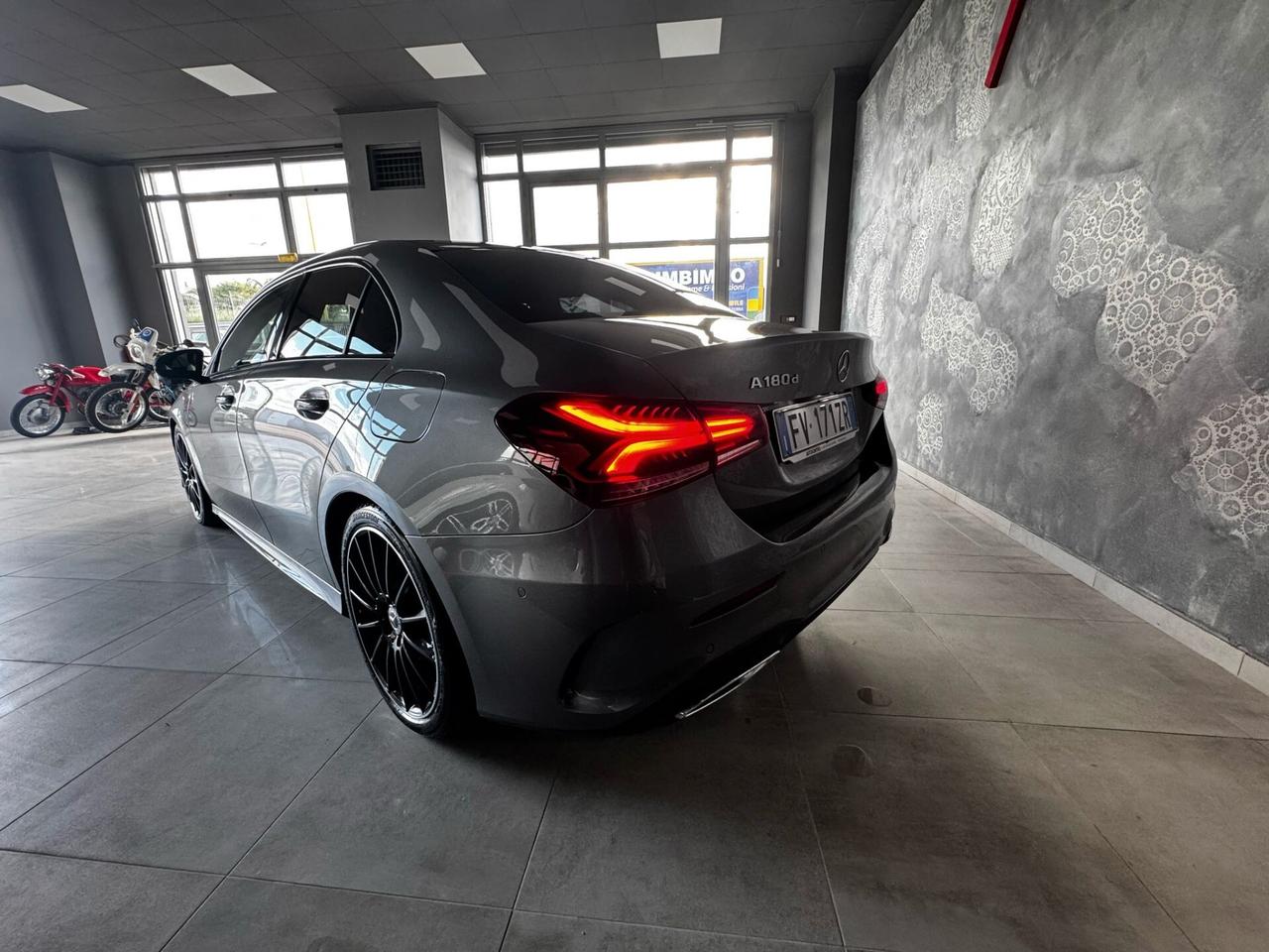 MERCEDES A 180CDI SEDAN AT8 PREMIUM TETTO APRIBILE