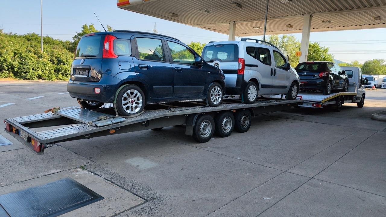 Rimorchio trasporto auto doppio con verricello due auto