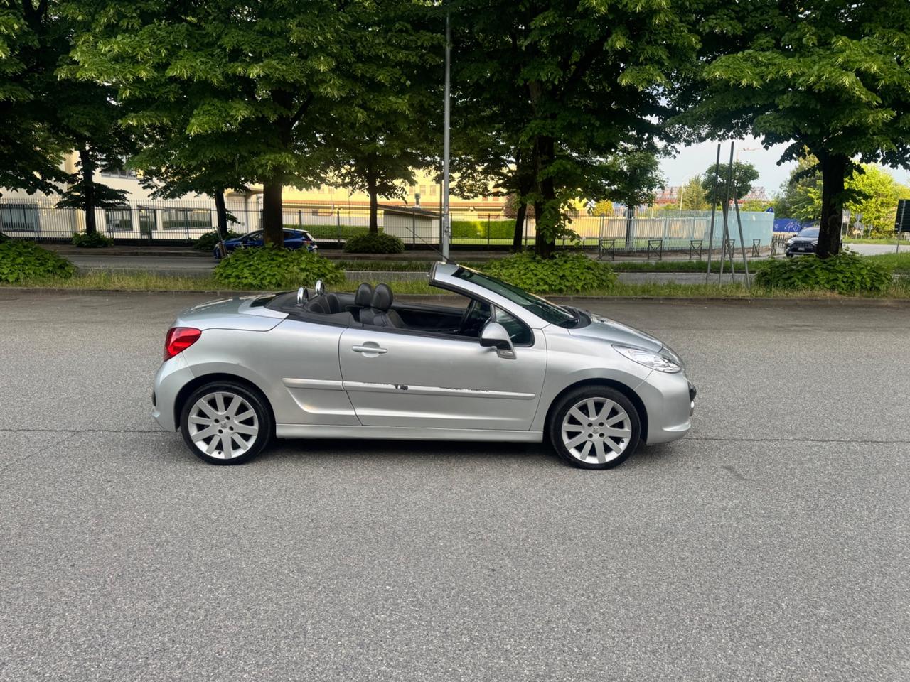 Peugeot 207cc 1.6 120CV cabrio (Su appuntamento)