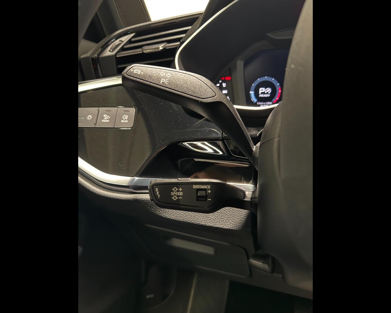 AUDI Q3 SPORTBACK 35 TFSI S-TRONIC IDENTITY BLACK