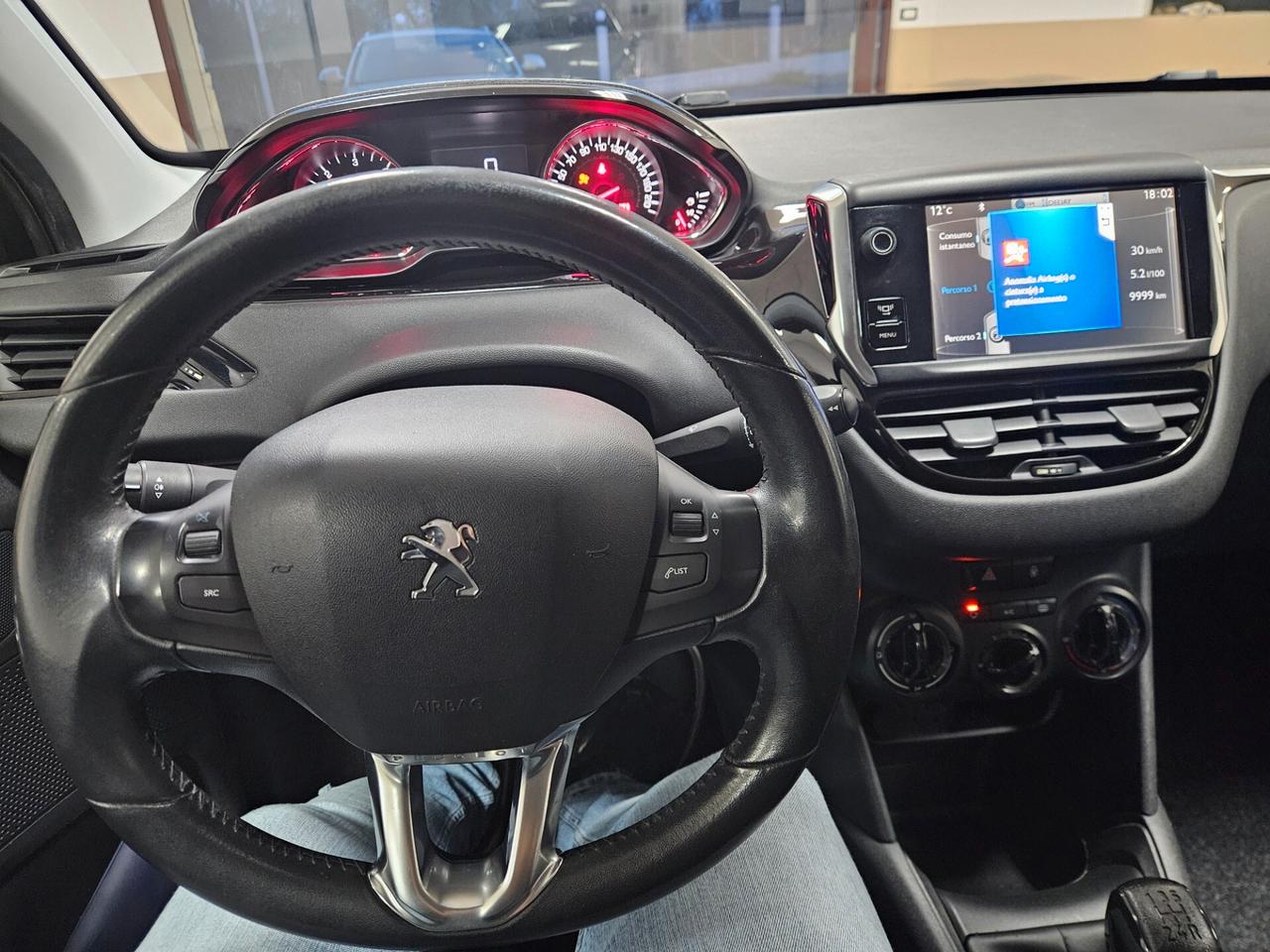 Peugeot 208 1.4 HDi 68 CV 5 porte Allure