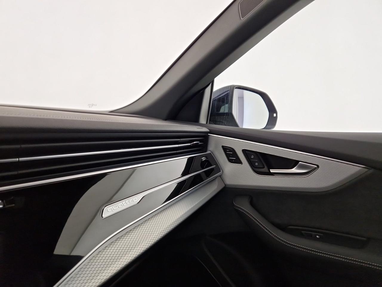 Audi Q8 50 3.0 tdi mhev s line edition quattro tiptronic