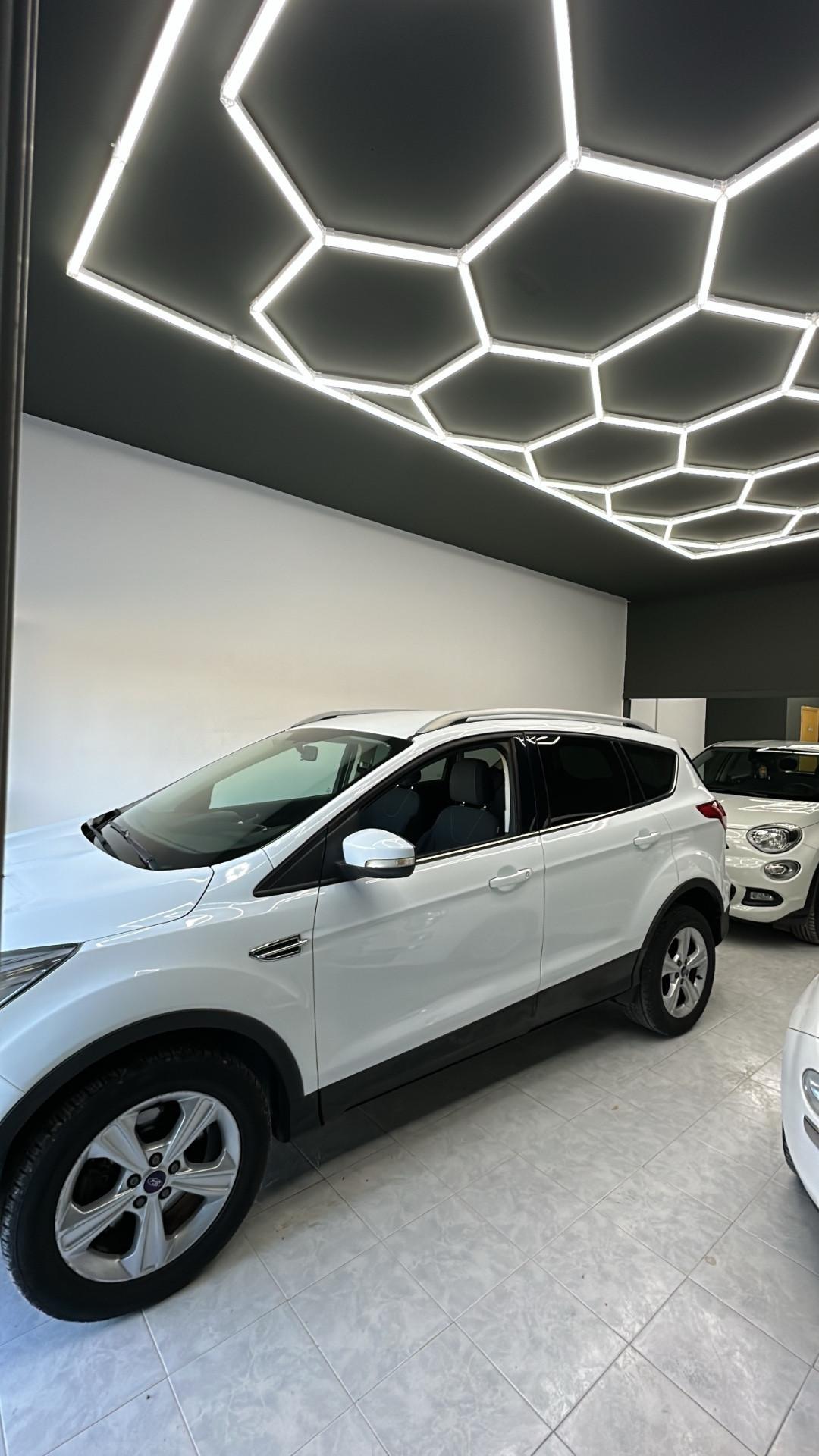 Ford Kuga 2.0 TDCI 140 CV 2WD