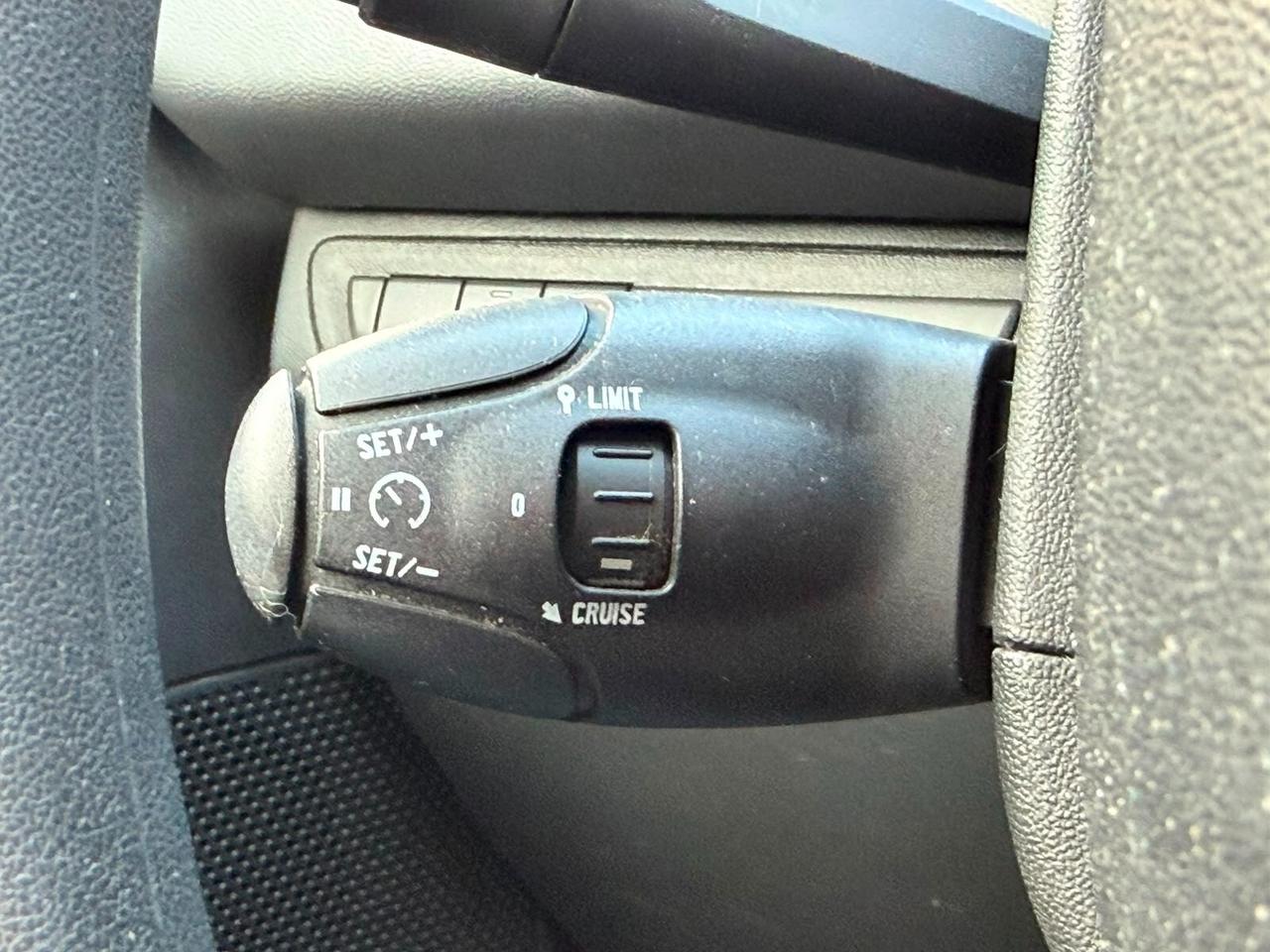 Peugeot 208 1.4 HDi 68 CV 5 porte Allure