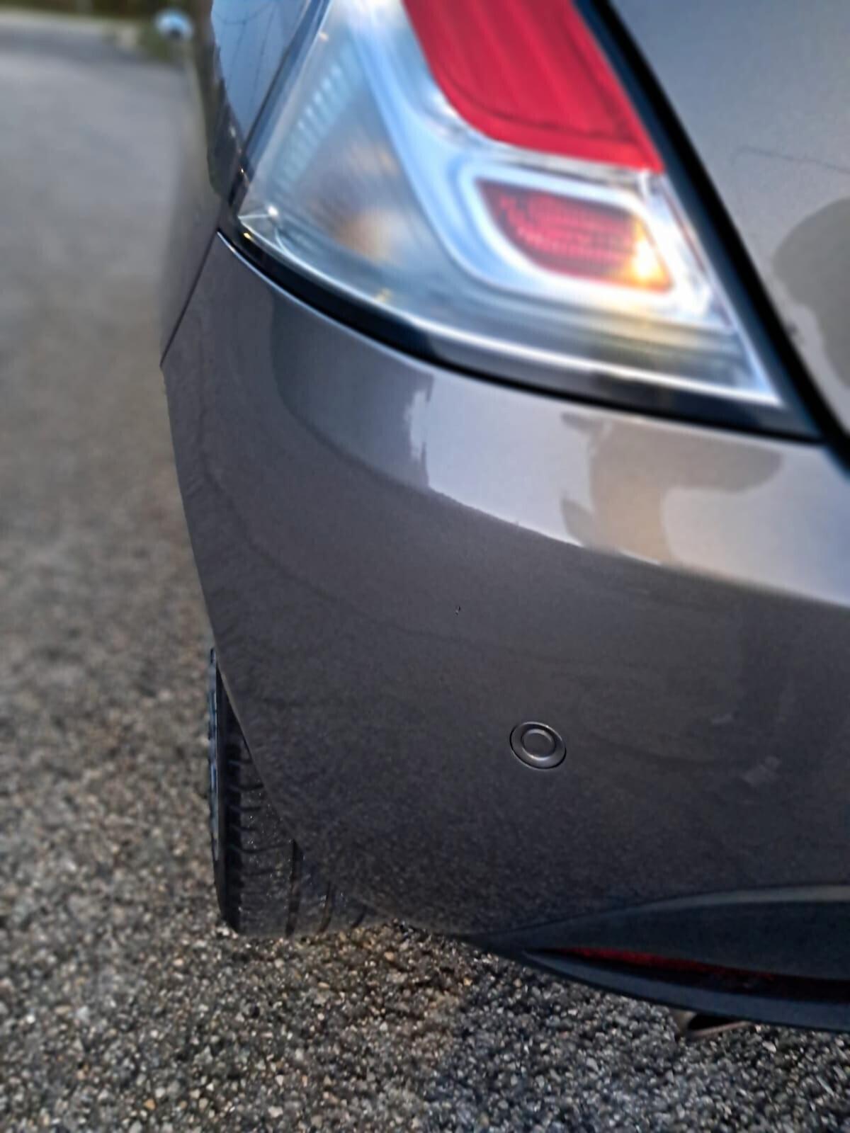 Lancia Ypsilon 1.0 FireFly 5 porte S&S Hybrid Ecochic Gold