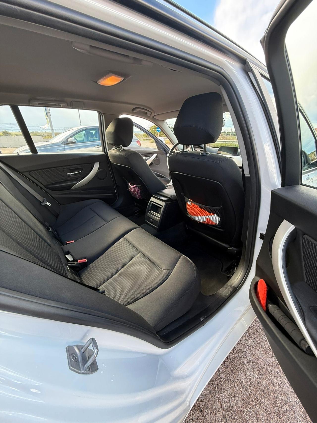 BMW 318d 2.0 • 150CV • AUTOMATICA • 2018