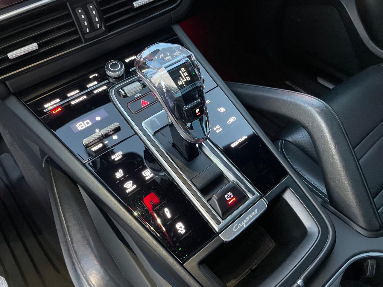 Porsche Cayenne 3.0 V6 E-Hybrid GTS