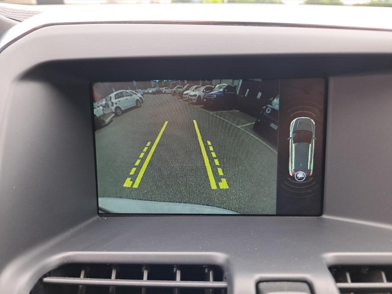 Volvo XC60 2.4 d5 kinetic awd 220cv geartronic