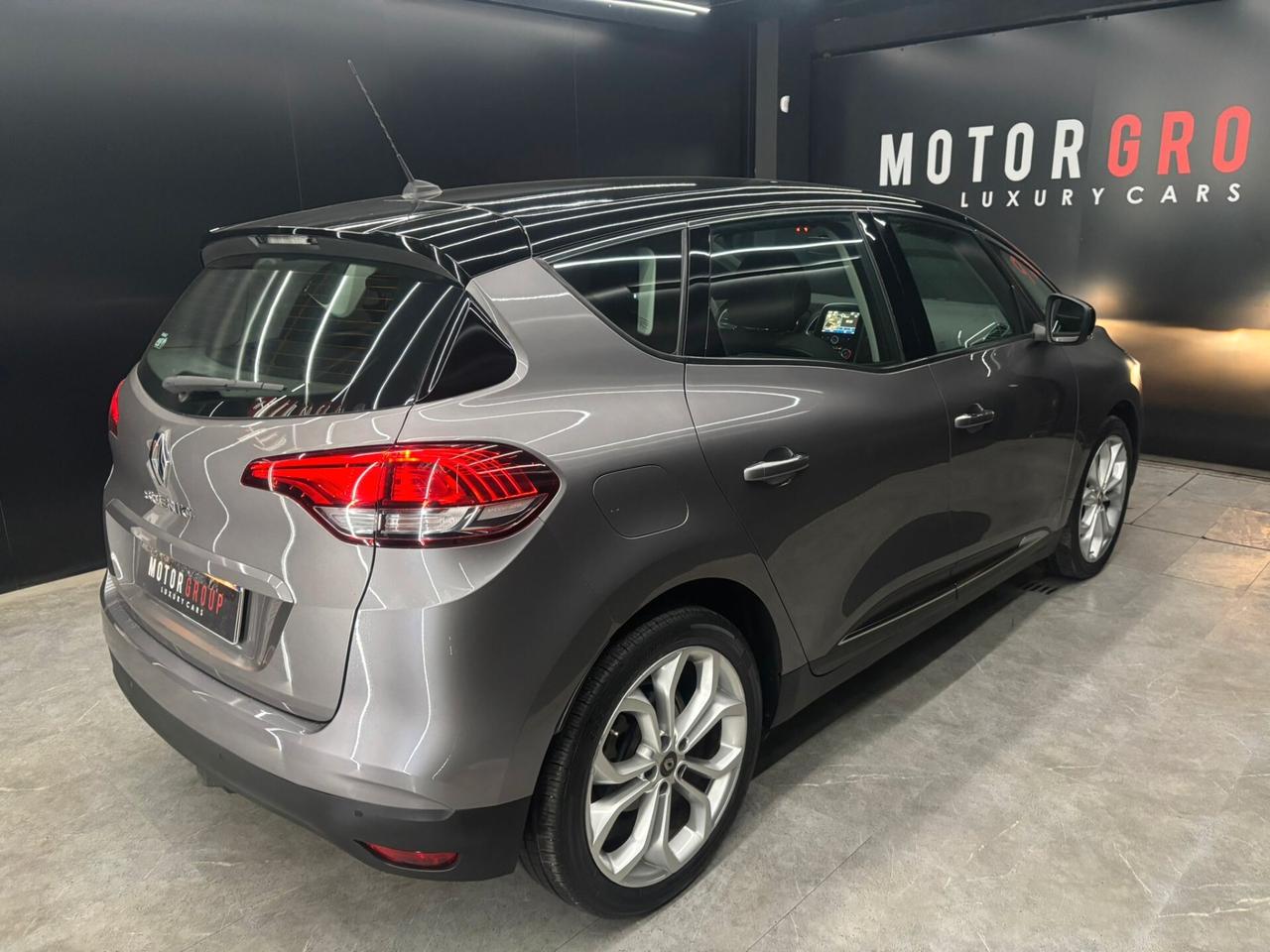 Renault Scénic Blue 1.7 dCi 120 CV EDC Sport Edition2