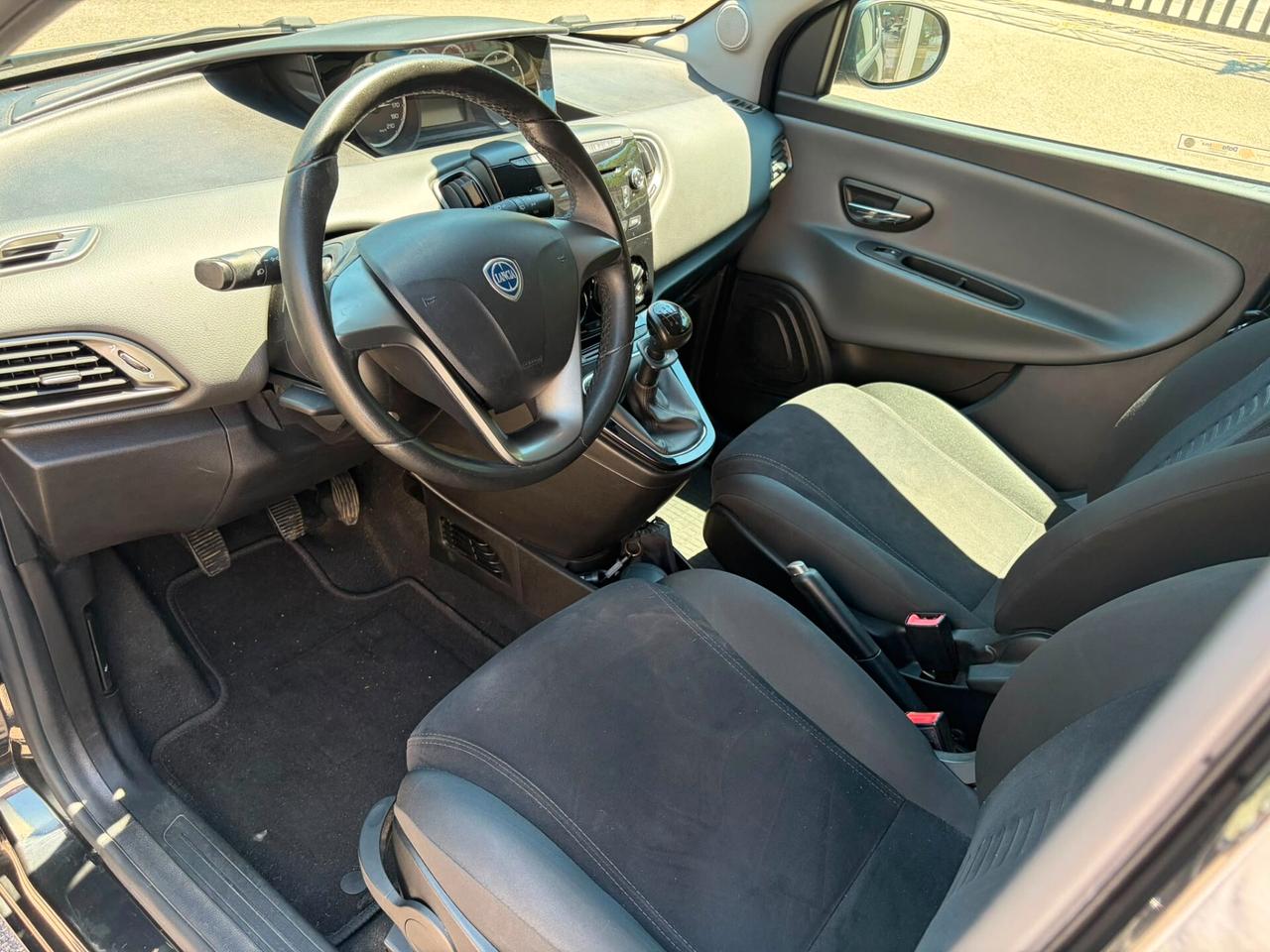 LANCIA YPSILON 1.2 GPL 5 PORTE ECOCHIC 94.000 KM