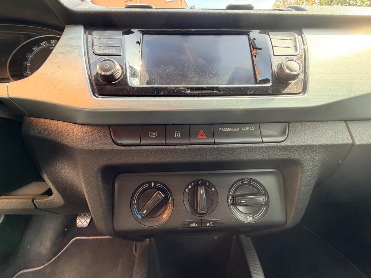 Skoda Fabia 1.0 MPI 60 CV Twin Color Nero