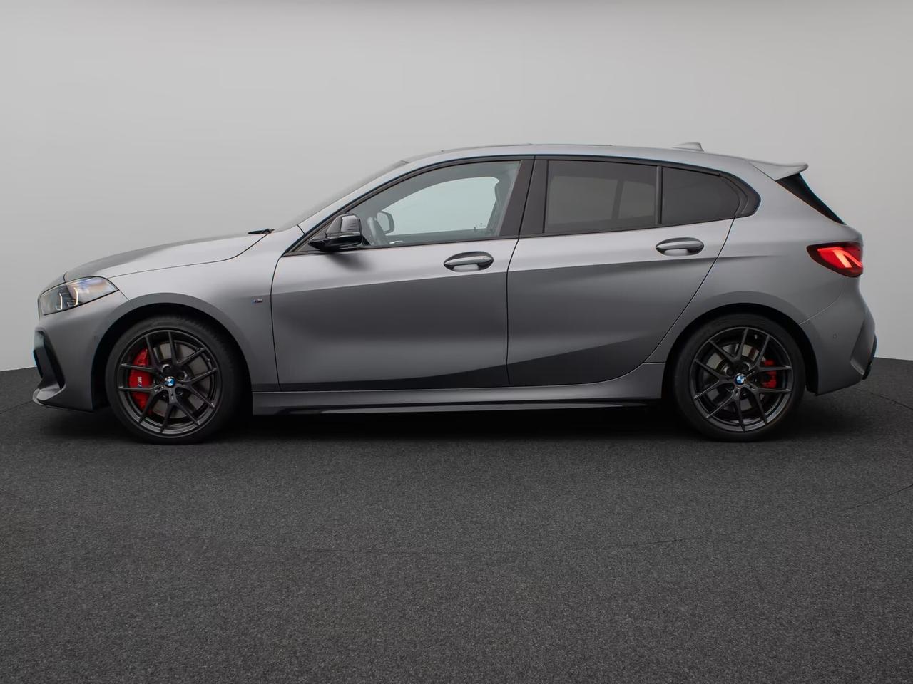 Bmw M135 M 135i xDrive SEDILI A GUSCIO PELLE TETTO PANORAMICO